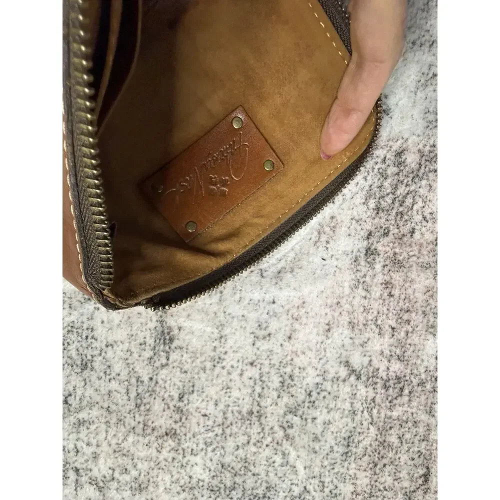 Patricia Nash Reala Credit Card Zip Up Wallet Tan Brown